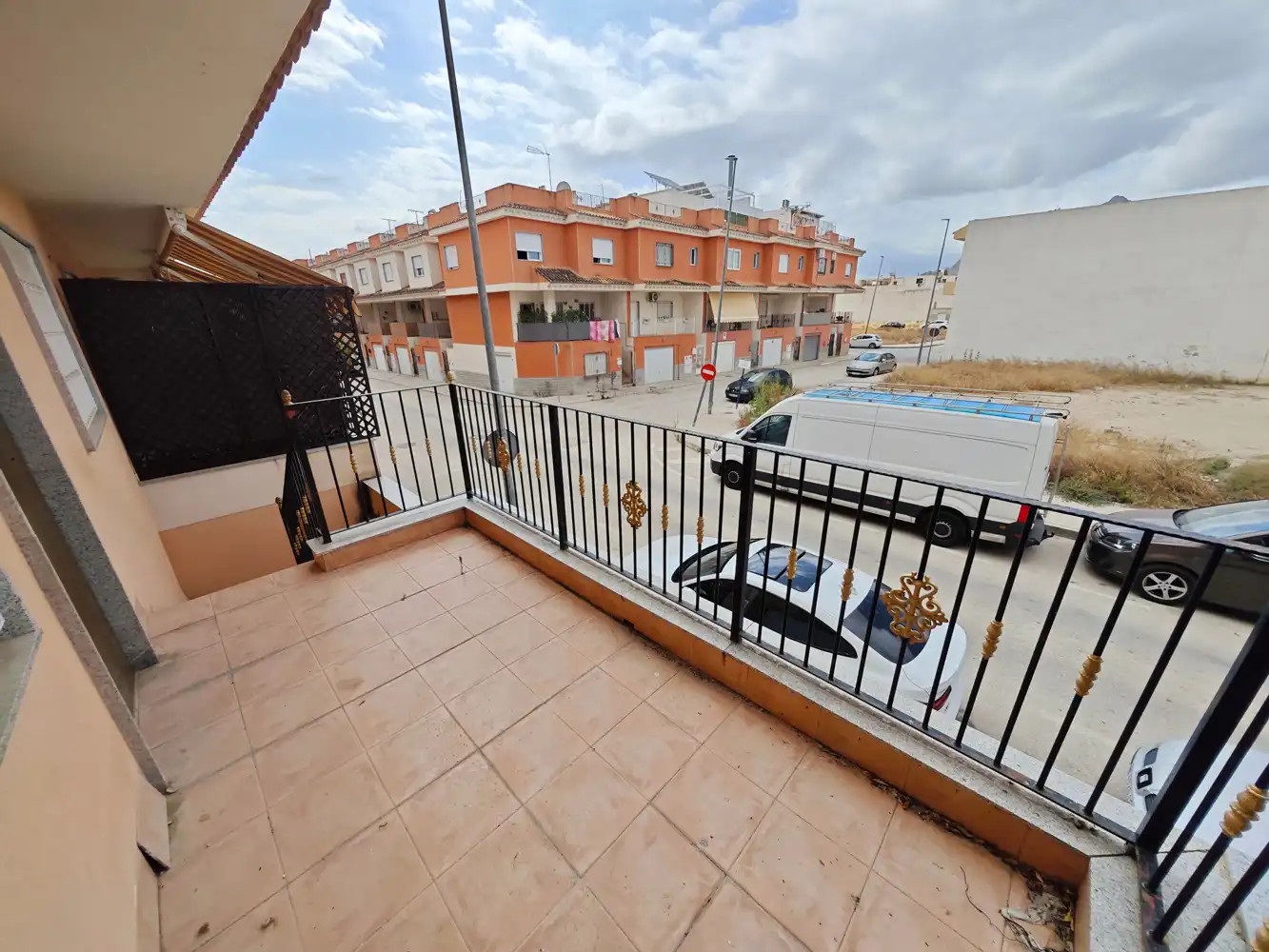 Vista exterior de Casa adosada en venta en Granja de Rocamora con Terraza y Trastero