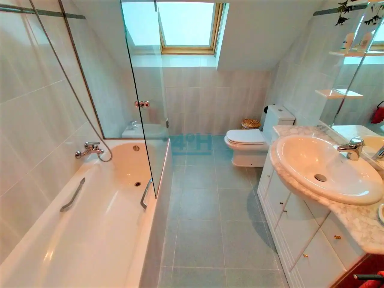 Baño de Casa o chalet en venta en Amoeiro con Calefacción, Jardín privado y Terraza