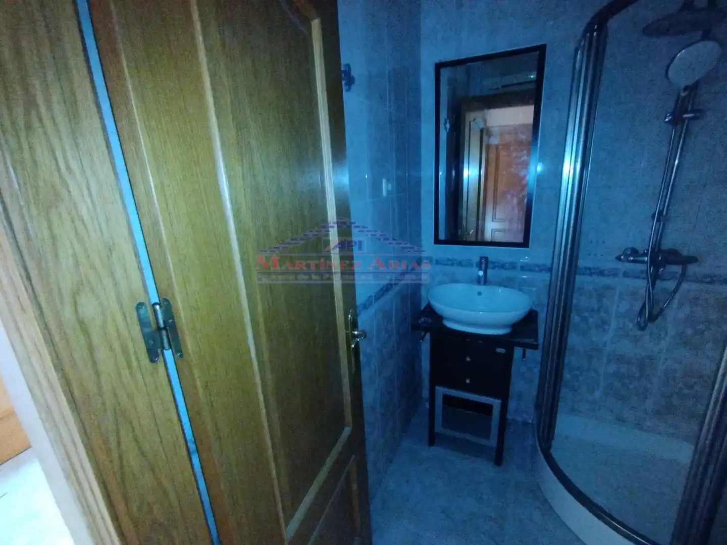Baño de Piso en venta en Linares con Terraza y Balcón