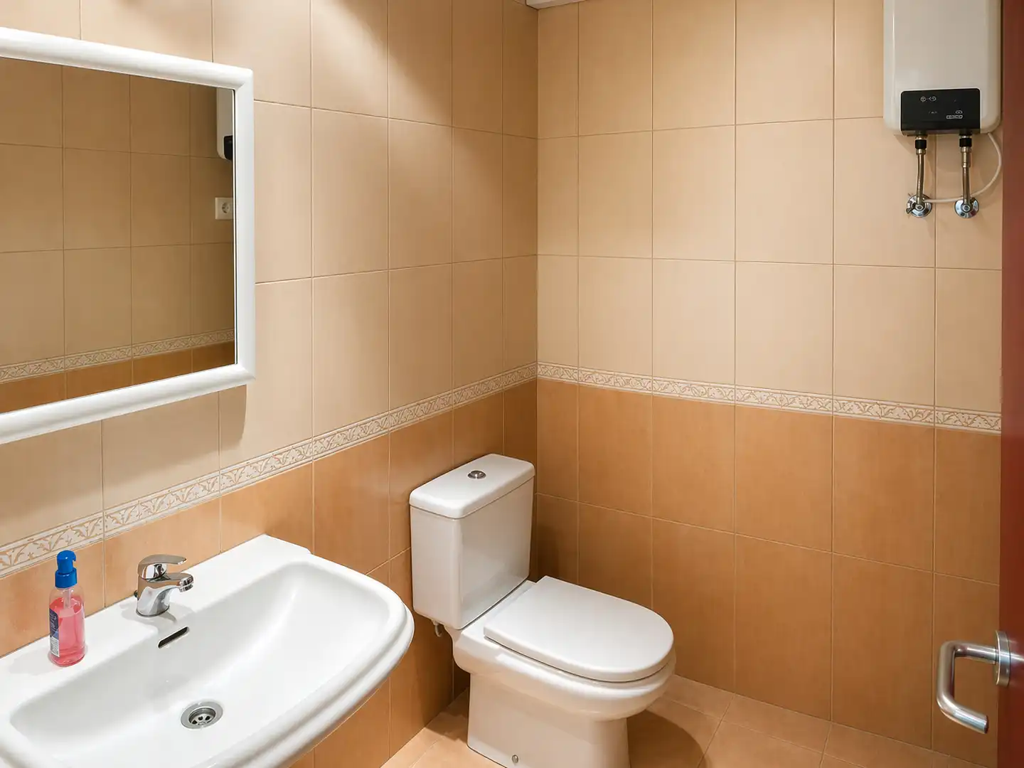 Badezimmer von Geschaftsraum zur Miete in Santander