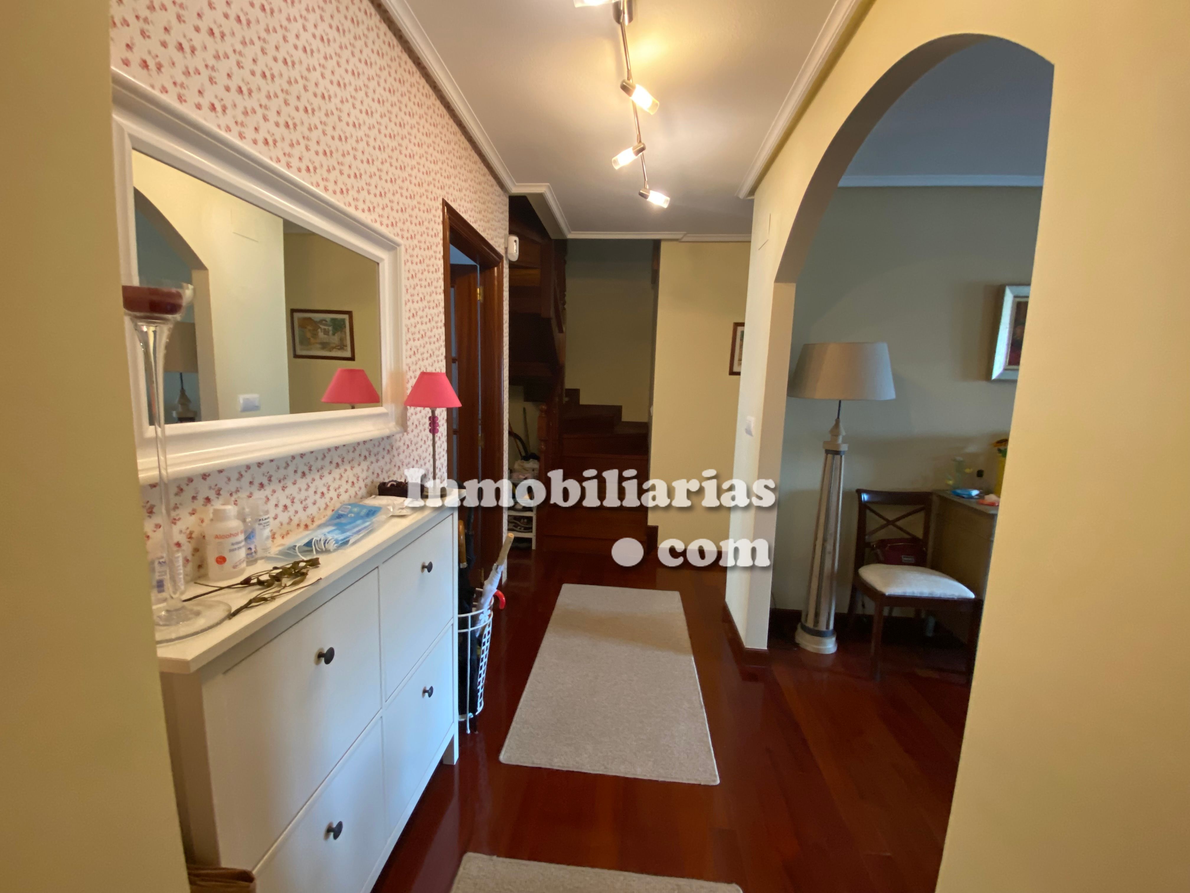 Àtic en venda en Castro-Urdiales amb Calefacció, Parquet i Terrassa