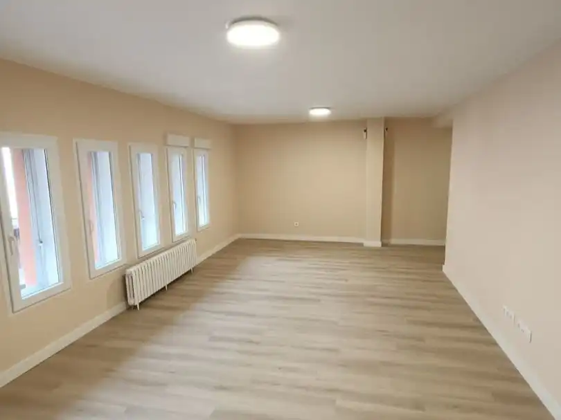 Piso en venta en  Zaragoza Capital con Aire acondicionado