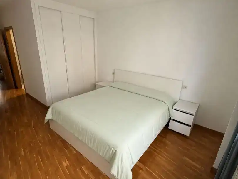 Bedroom of Flat for rent in Arteixo  with Private garden, Parquet flooring and Storage room