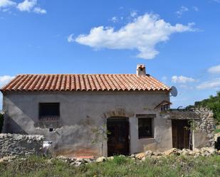 Vista exterior de Finca rústica en venda en Albocàsser amb Terrassa