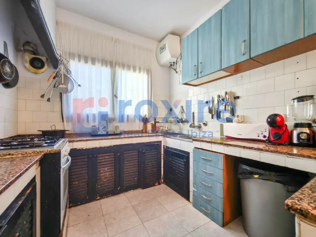 Cuina de Casa o xalet en venda en Sant Josep de sa Talaia amb Aire condicionat, Jardí privat i Terrassa