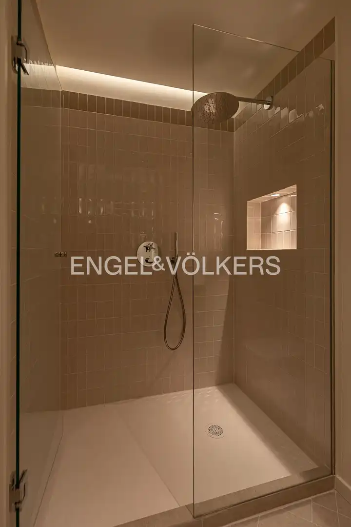 Bathroom of Flat for rent in Madrid  with Air Conditioner, Heating and Terrace