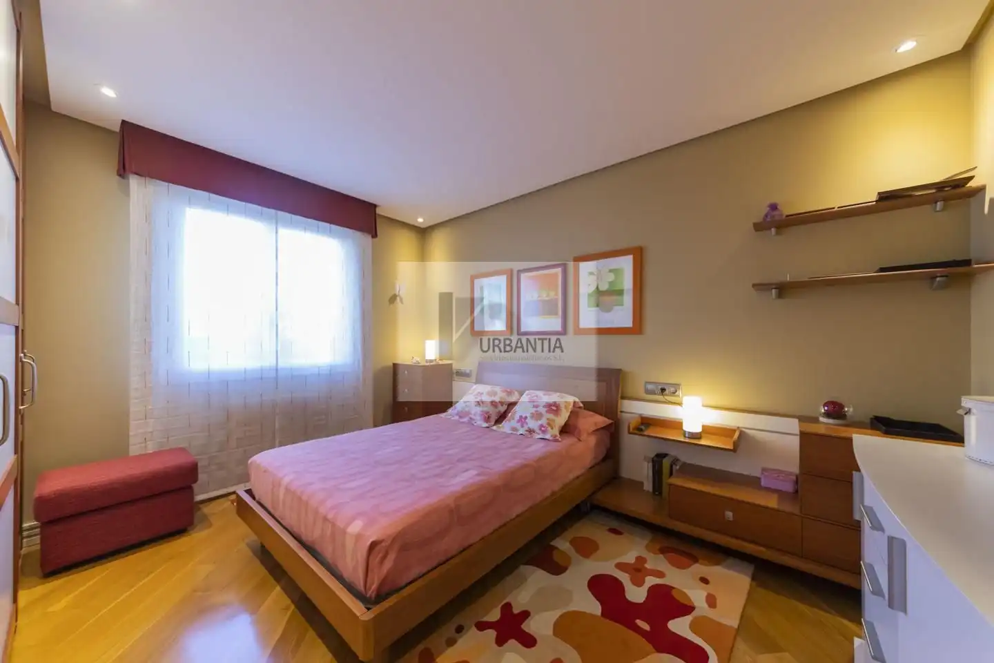 Habitación de Casa o chalet en venta en Cizur con Calefacción, Jardín privado y Parquet