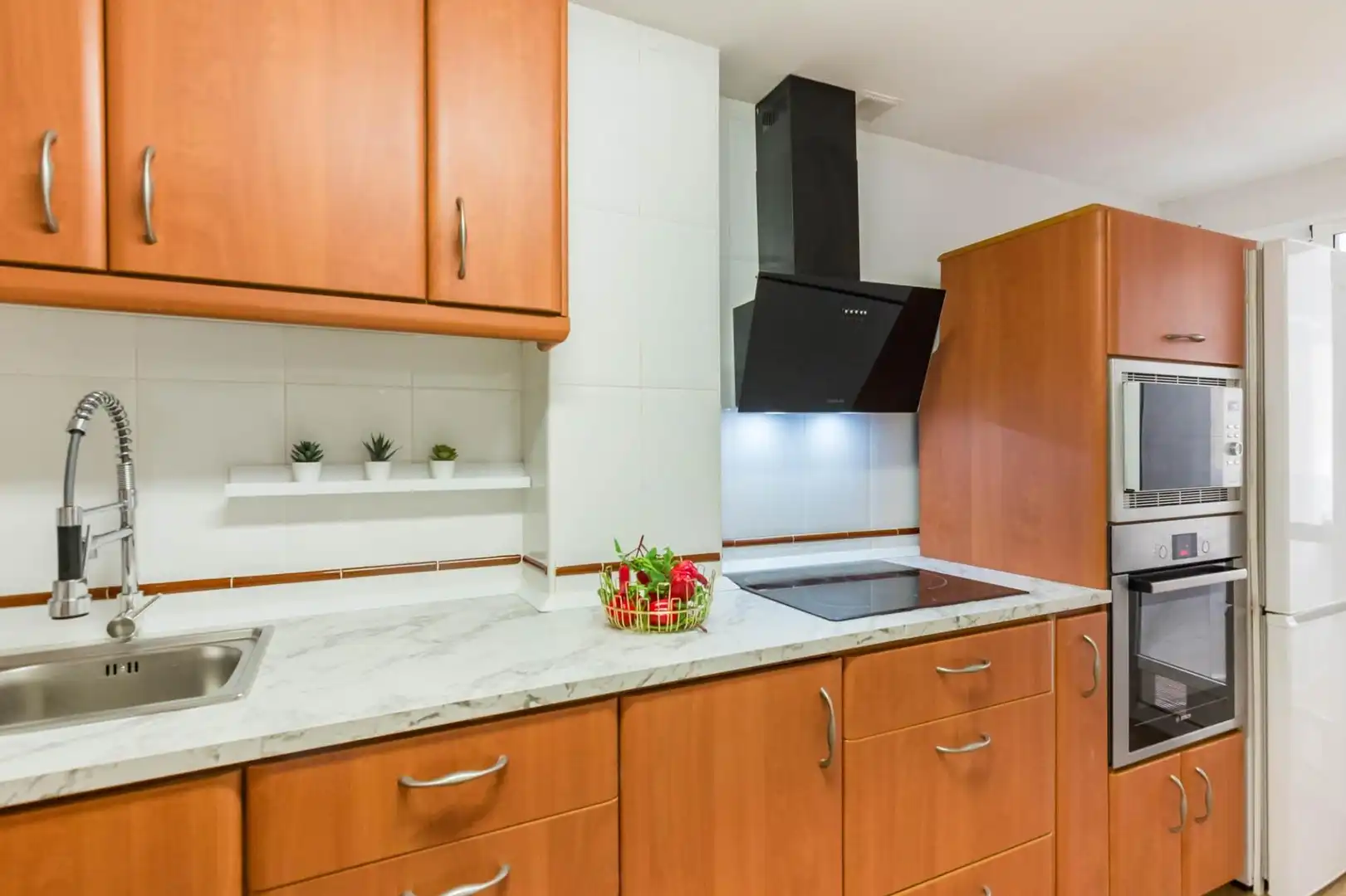 Küche von Wohnung zum Verkauf in Santomera mit Klimaanlage, Privatgarten und Abstellraum