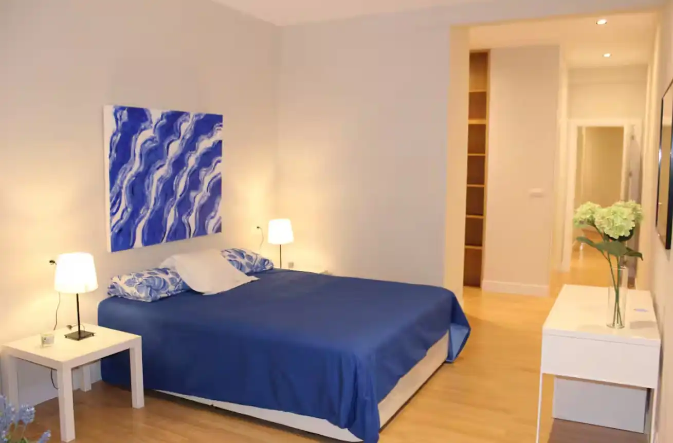 Habitación de Apartamento de alquiler en Bilbao  con Aire acondicionado, Amueblado y Horno