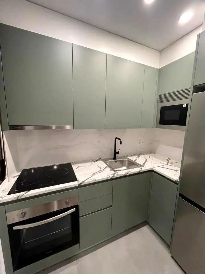 Cuina de Apartament de lloguer en Madrid amb Aire condicionat, Calefacció i Terrassa