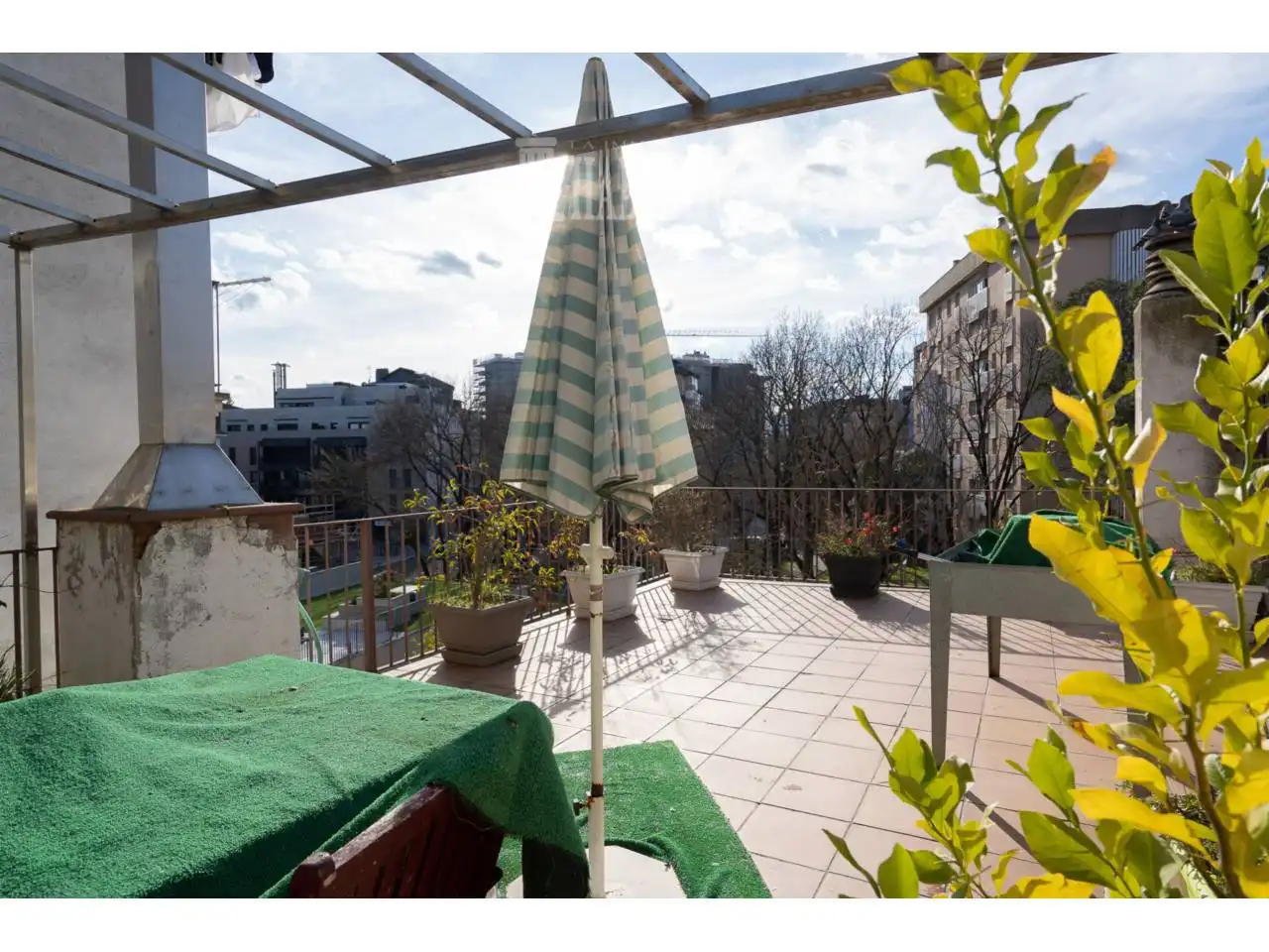 Terraza de Dúplex en venta en Vic con Calefacción, Terraza y Alarma