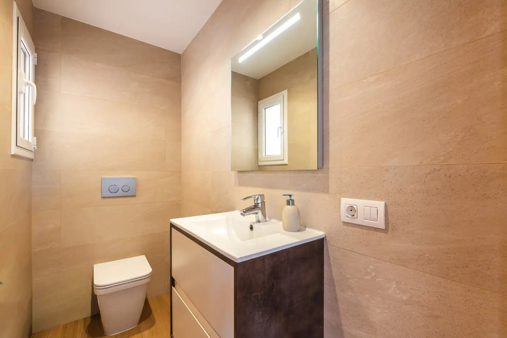 Baño de Casa o chalet en venta en Banyoles con Terraza, Piscina y Balcón
