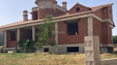 Chalet en construcción en campo de san juan