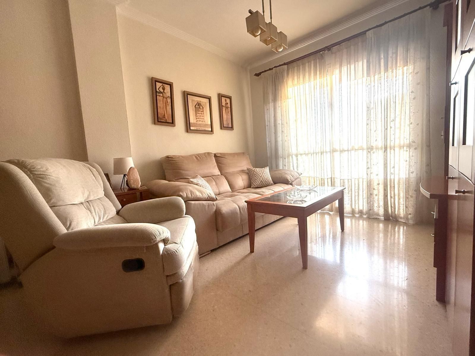 Living room of Flat for sale in  Sevilla Capital  with Private garden, Terrace and Storage room