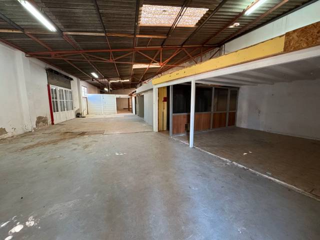 Local comercial en Alquiler en Carrer Riu Arno, 46 en Puig d'en Valls