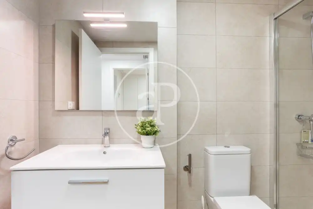 Bathroom of Flat for rent in Quart de Poblet  with Air Conditioner, Heating and Private garden