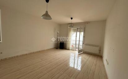 Living room of Flat for sale in Baeza  with Heating and Balcony