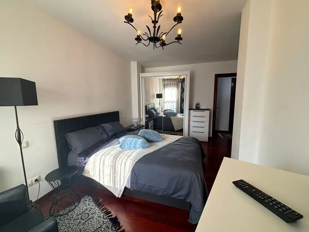 Habitación de Piso de alquiler en El Astillero   con Calefacción
