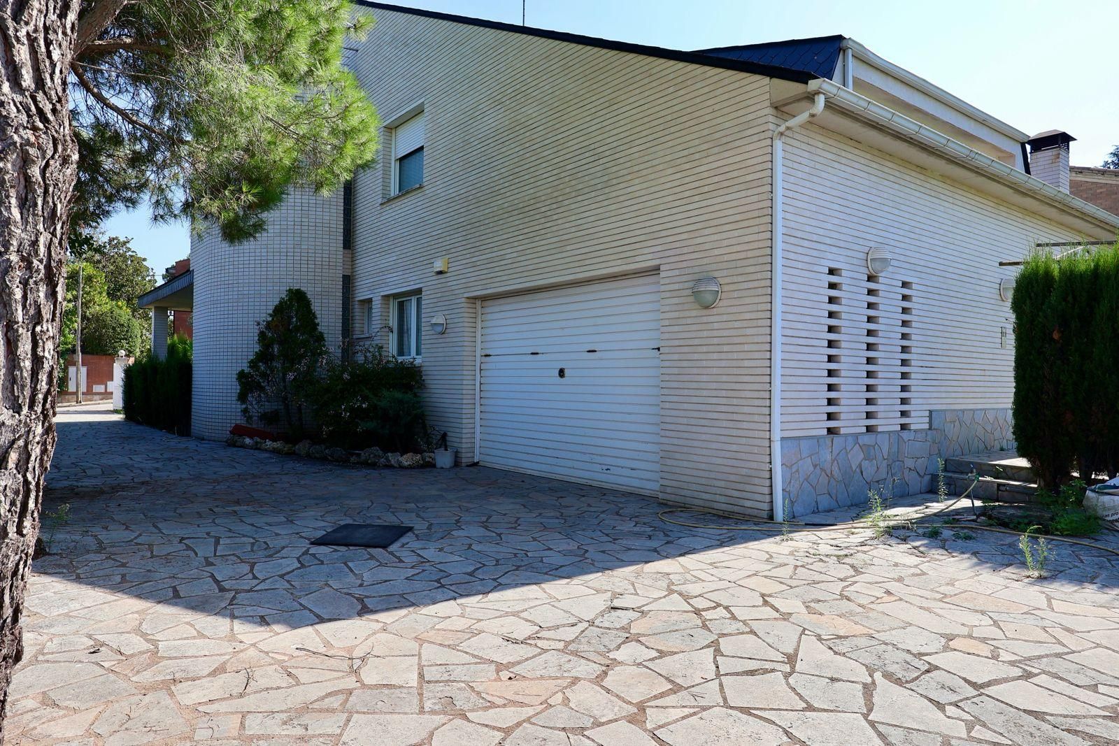 Exterior view of House or chalet for sale in Sant Fruitós de Bages  with Heating, Terrace and Oven