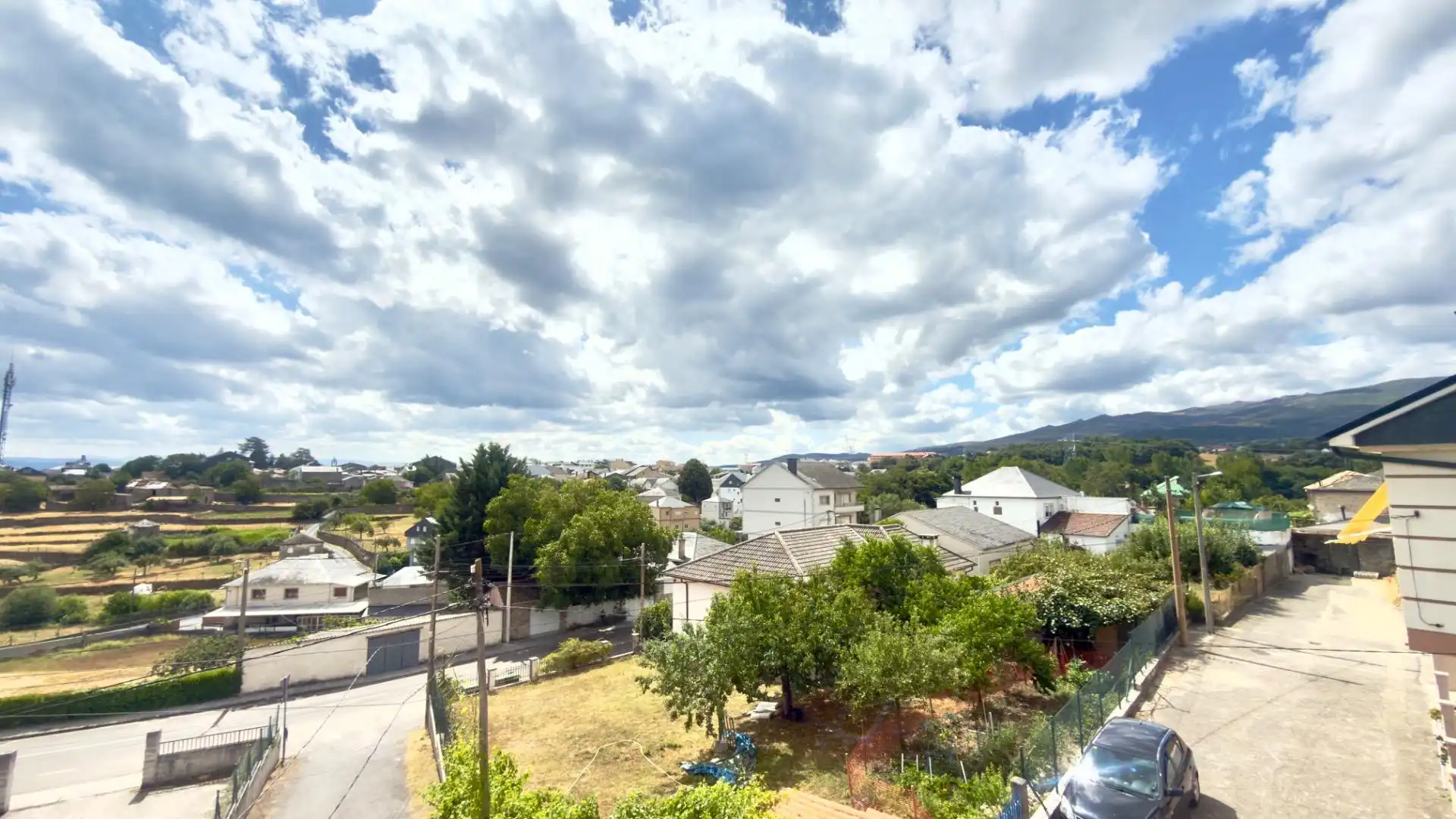Vista exterior de Piso en venta en A Pobra de Trives  con Calefacción y Amueblado