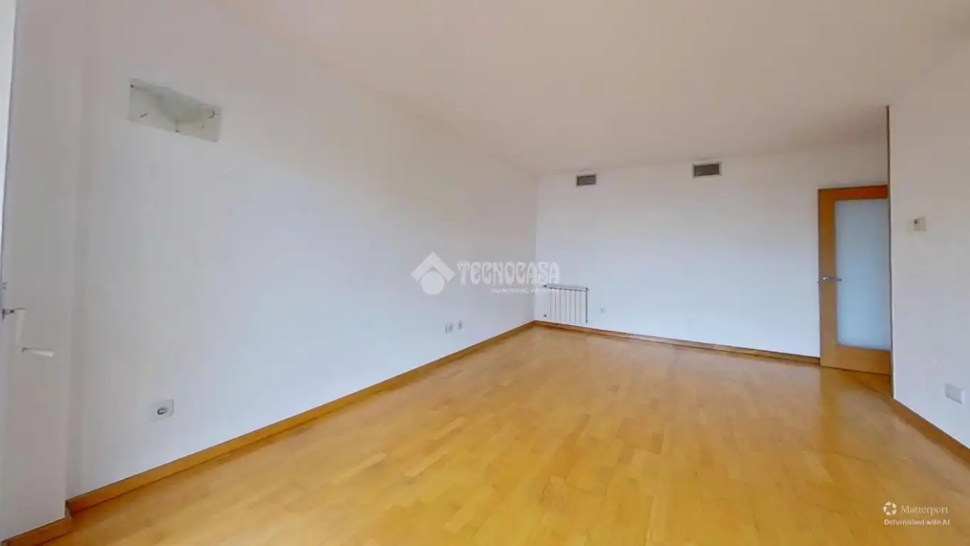 Habitación de Piso en venta en Sabadell con Aire acondicionado, Calefacción y Balcón
