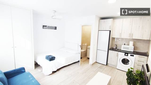 Piso en Alquiler en Tres Olivos - Valverde