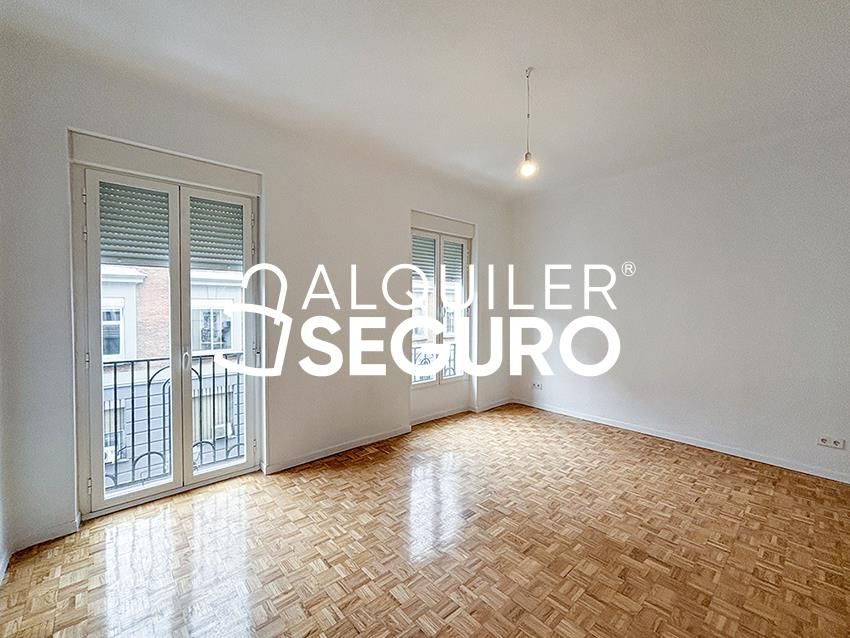 Habitación de Piso de alquiler en  Madrid Capital con Calefacción