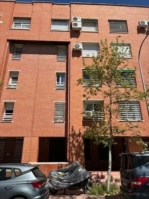 Exterior view of Premises for sale in  Madrid Capital