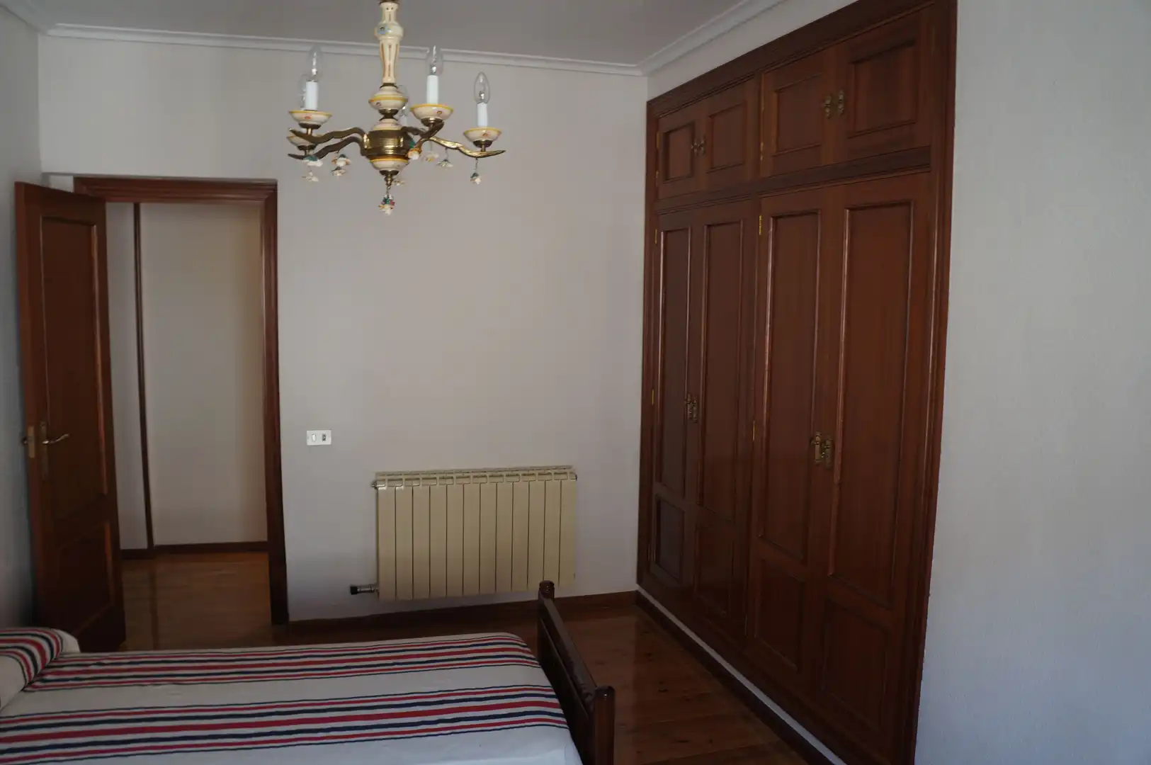 Habitación de Casa o chalet en venta en Fuenmayor con Calefacción y Terraza