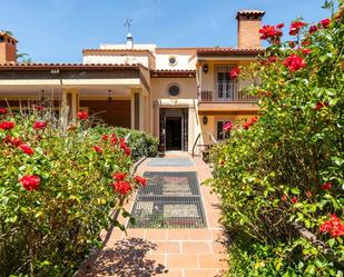 Vista exterior de Casa o xalet en venda en San Agustín del Guadalix amb Jardí privat, Terrassa i Traster