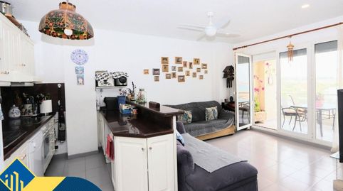 Apartamento con piscina comunitaria, en la provincia de Alicante, en la ciudad de Orihuela Costa. 3 habitaciones | 135 m² | A 200, imatge 3