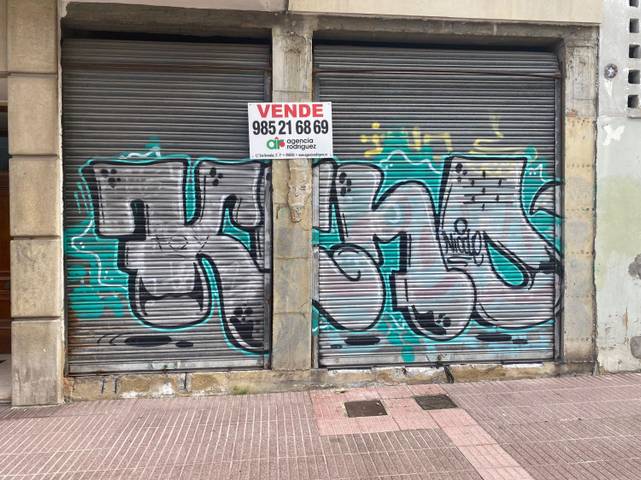 Local comercial en Venta en El Postigo