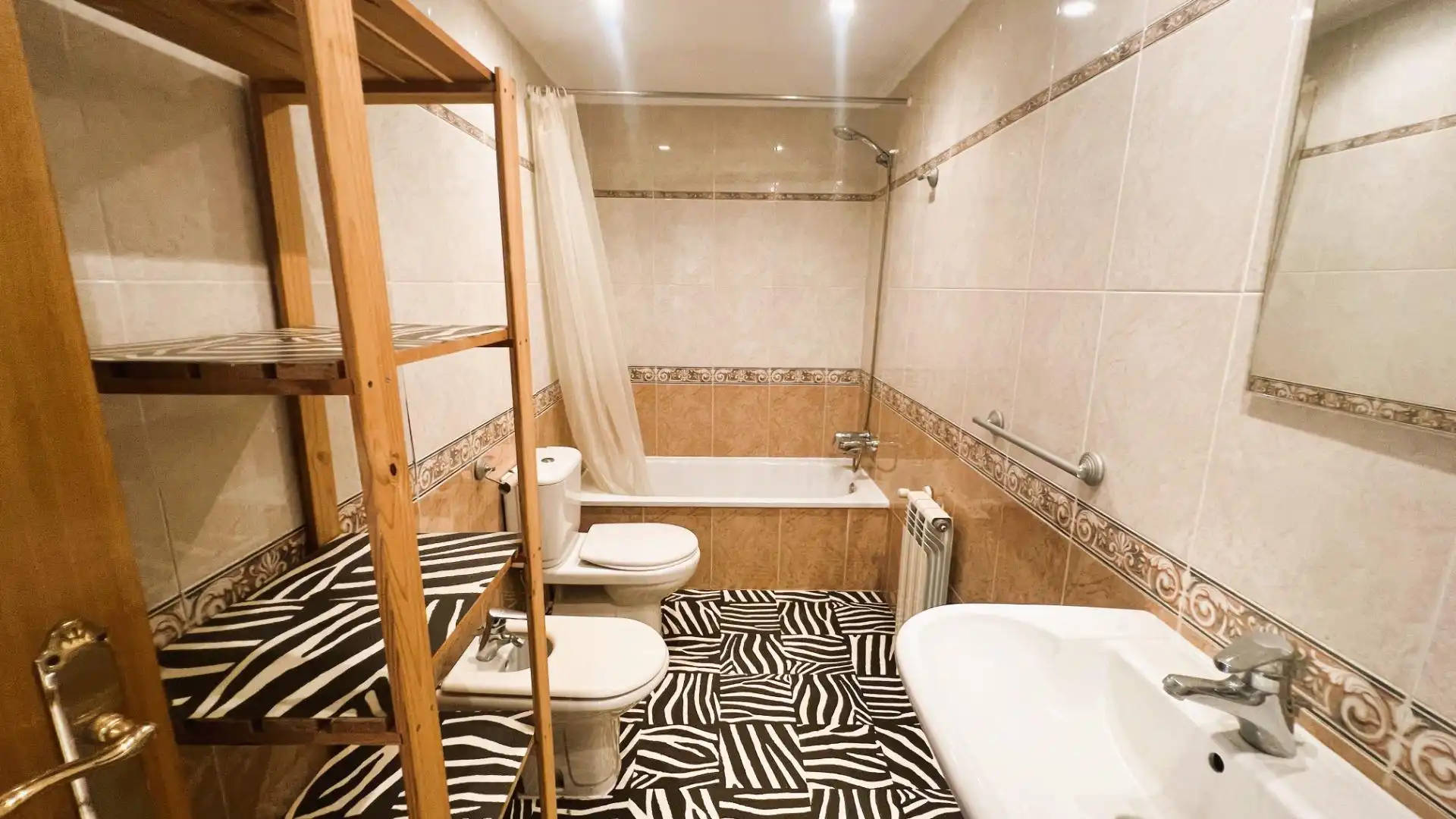 Piso con terraza en venta en Calle BERNAT ARTOLA 21, imagen 22