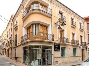 Adosado con balcón en venta en Jumilla