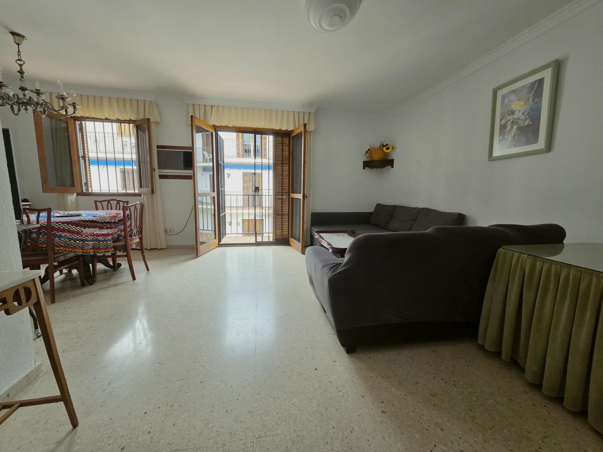 Living room of Flat for rent in  Sevilla Capital  with Air Conditioner, Furnished and Balcony