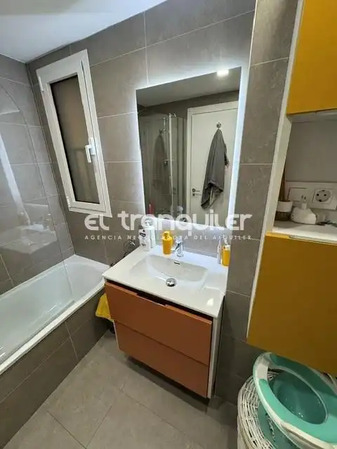 Bedroom of Flat for rent in Madrid  with Air Conditioner, Terrace and Storage room