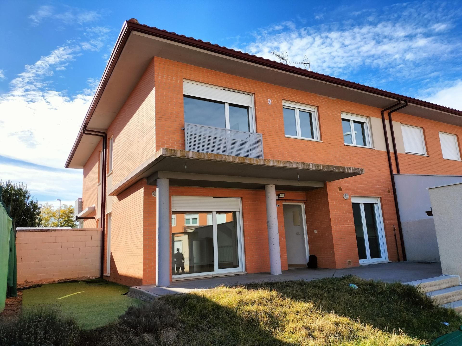 Exterior view of House or chalet for sale in Fuentes de Valdepero  with Heating