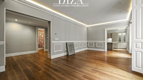 Edificio clásico a un paso de la Puerta de Alcalá, imagen 5