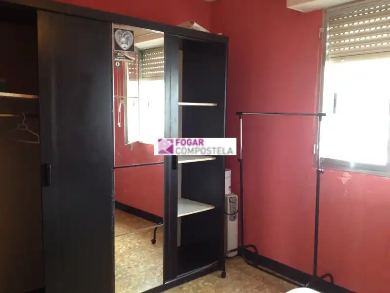 Bedroom of Flat for rent in Santiago de Compostela   with Furnished