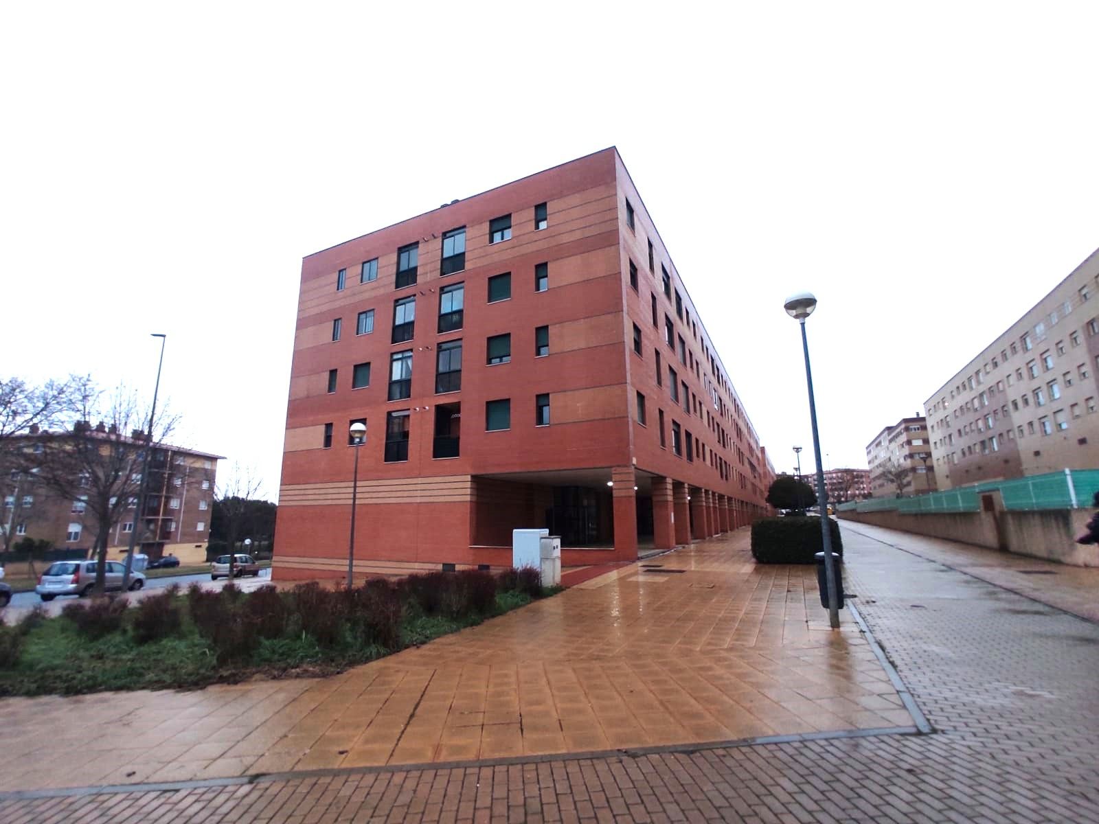 Vista exterior de Piso en venta en Salamanca Capital con Calefacción, Parquet y Amueblado