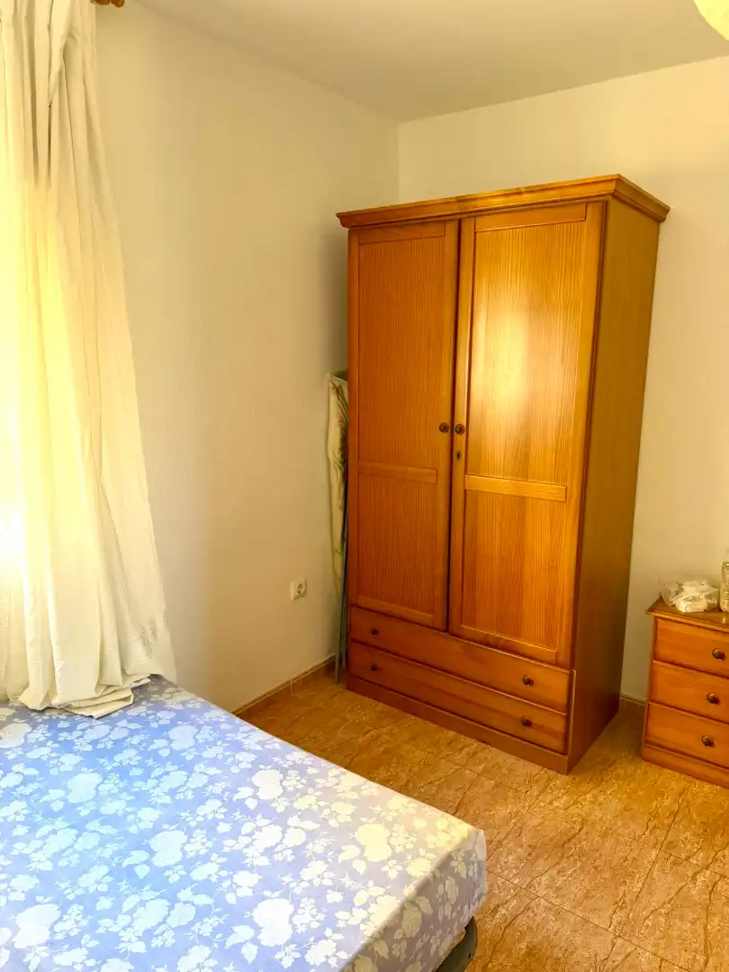 Habitación de Piso de alquiler en El Ejido con Aire acondicionado, Calefacción y Jardín privado