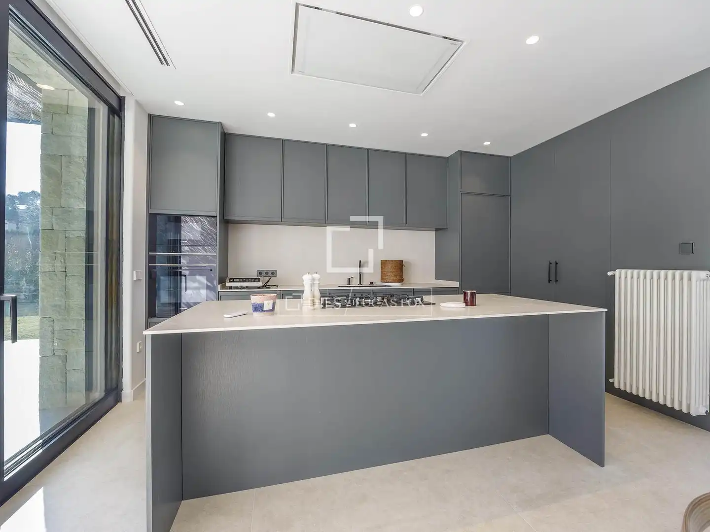 Cocina de Casa o chalet en venta en L'Eliana con Aire acondicionado, Calefacción y Jardín privado