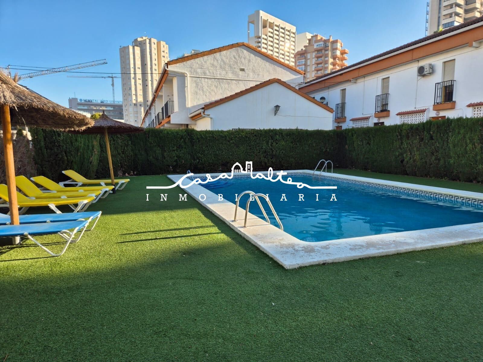 Swimming pool of Single-family semi-detached for sale in Benidorm  with Private garden and Community pool