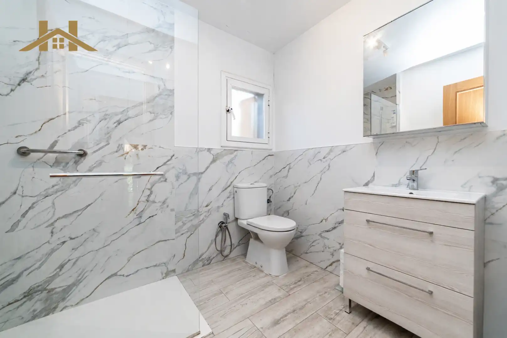 Baño de Casa o chalet en venta en Pozuelo de Alarcón con Aire acondicionado, Calefacción y Jardín privado