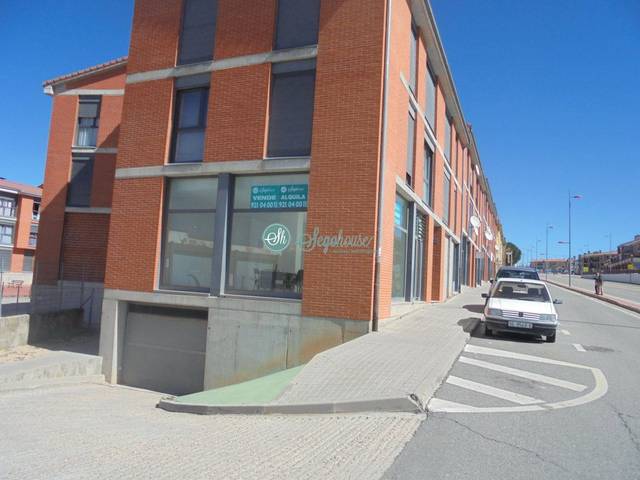 Local comercial en Alquiler en Carretera de Valladolid, 20 en La Lastrilla