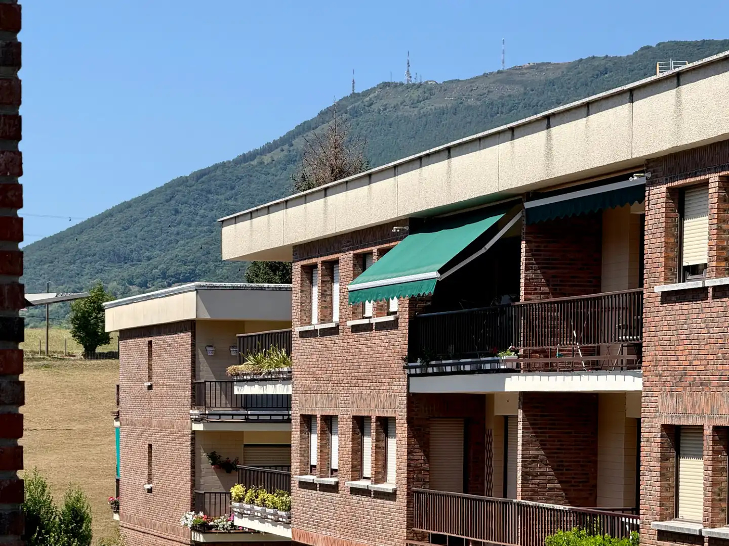 Außenansicht von Wohnung zum Verkauf in Hondarribia mit Heizung, Abstellraum und Balkon