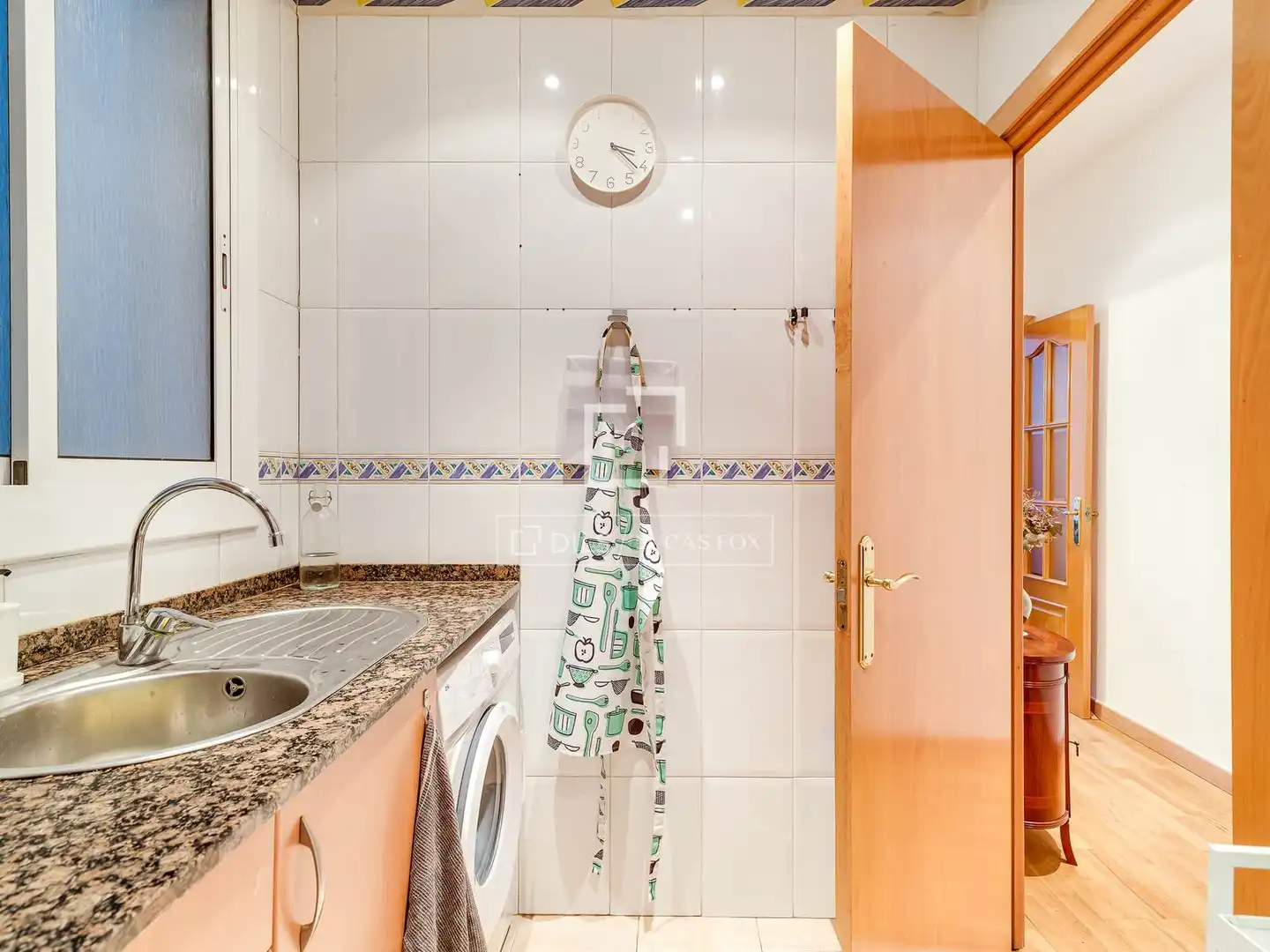 Cuina de Pis en venda en Barcelona amb Aire condicionat, Calefacció i Balcó