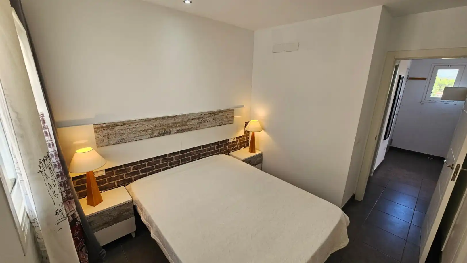 Schlafzimmer von Dachboden zum Verkauf in Alcalà de Xivert mit Klimaanlage, Heizung und Privatgarten