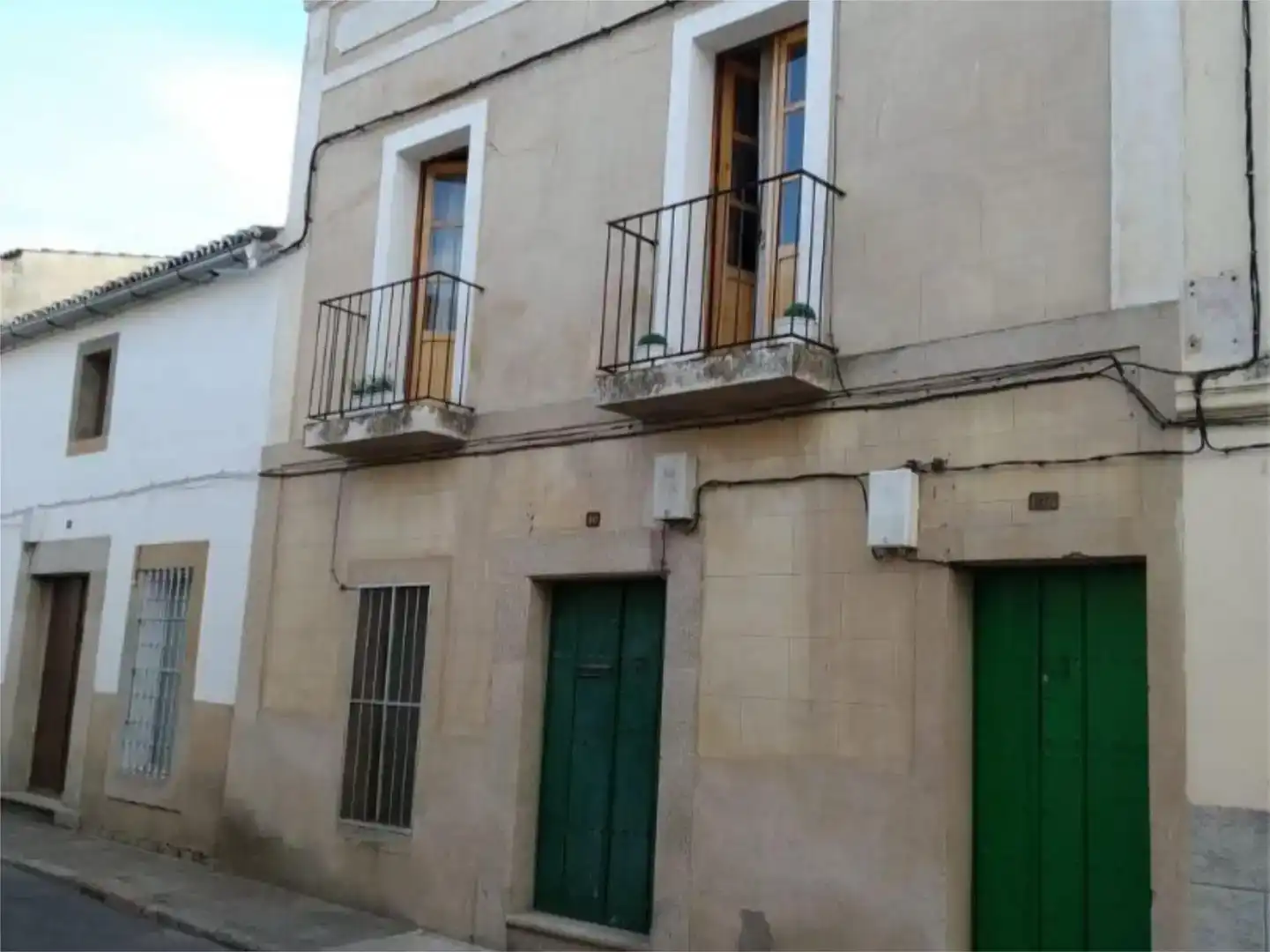 Vista exterior de Pis en venda en Malpartida de Cáceres amb Balcó