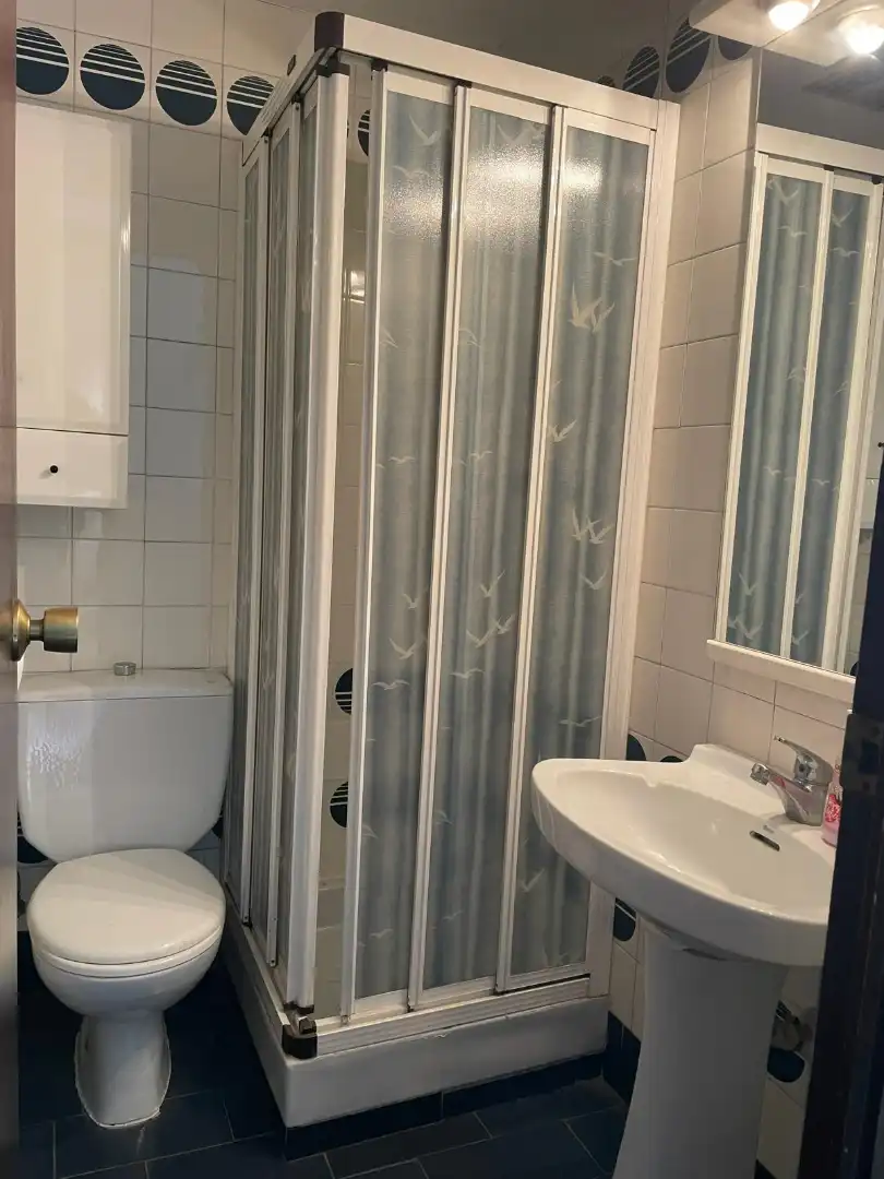 Badezimmer von Wohnung zum Verkauf in Barcelona mit Heizung
